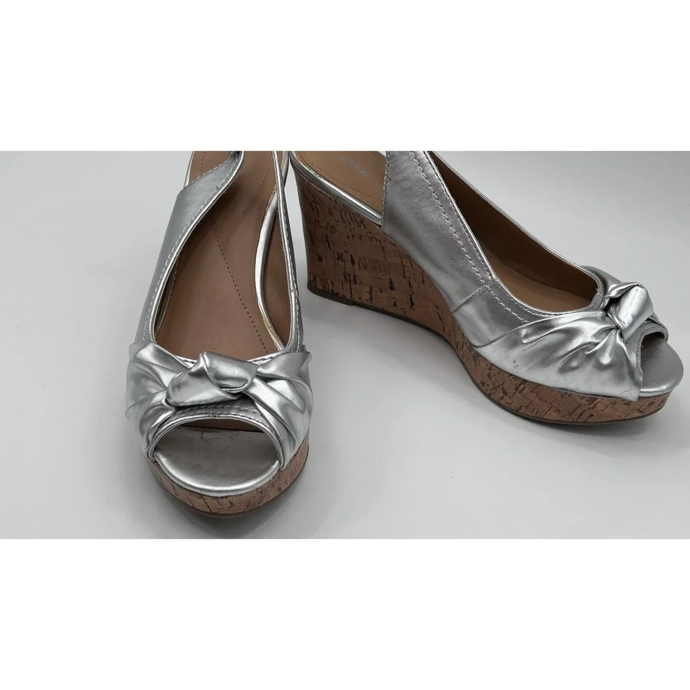 Apt. 9 Womens Silver Metallic Peep Toe Cork Wedge Slingback Sandals Size 9